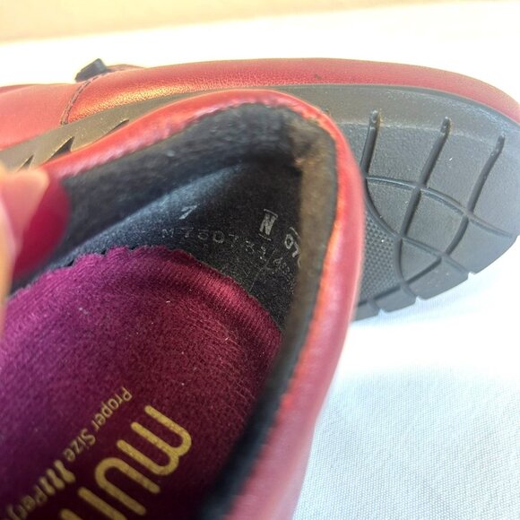 Munro Wedge Sz 7 Burgundy Leather Round Toe Walking Slip On Side Zipper - Picture 7 of 8